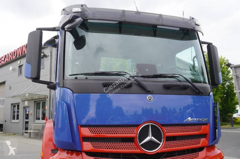 Cap tractor Mercedes
