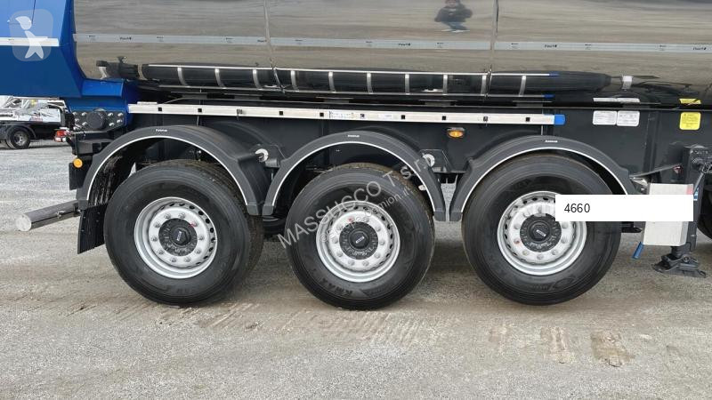 Traktor Renault T3SP38