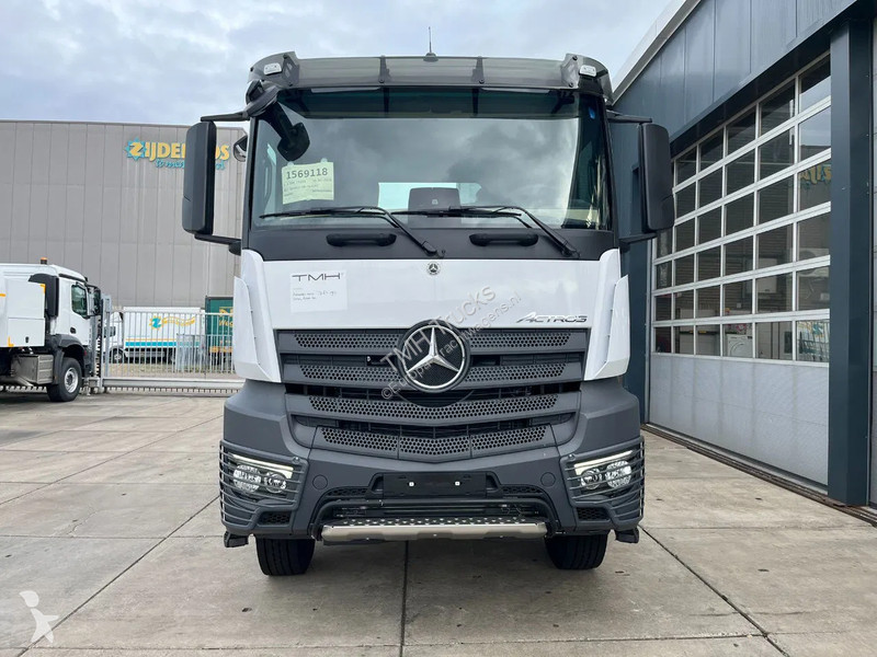 Tractor Mercedes 3340 S 6x4 Tractor Head