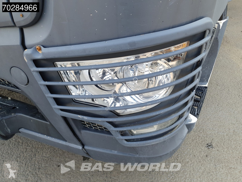 Tahač Mercedes 1845 4X2 ClassicSpace Retarder...