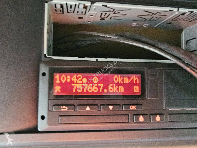 Tahač DAF 480 SPACECAB SKIRTS