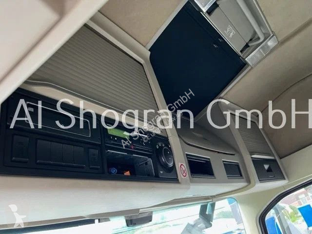Tahač Volvo FH...