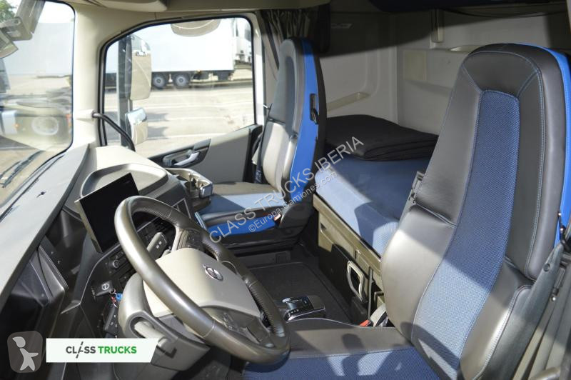 Tahač Volvo 500 Globetrotter XL