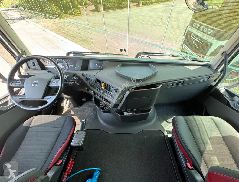 Traktor Volvo FH 500 6X2 GLOBETROTTER 2x TANKS...