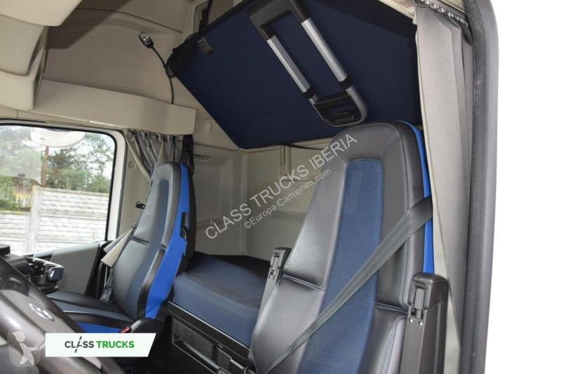 Traktor Volvo 500 Globetrotter XL