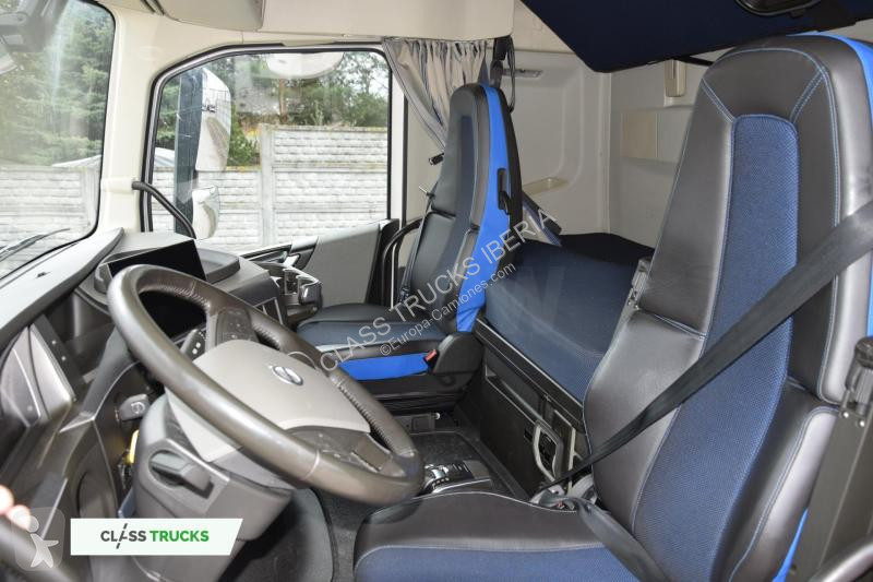 Traktor Volvo 500 Globetrotter XL