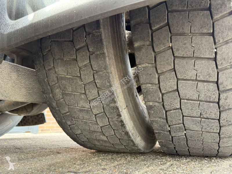 Traktor DAF 440 4X2 Space Cab Side skirts ACC...