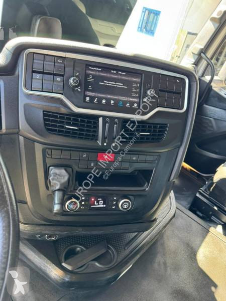 Traktor Iveco