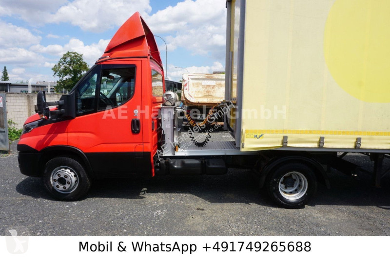 جرار Iveco 65