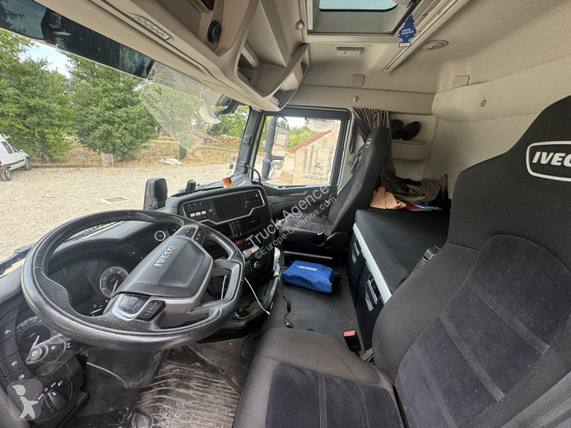 Traktor Iveco