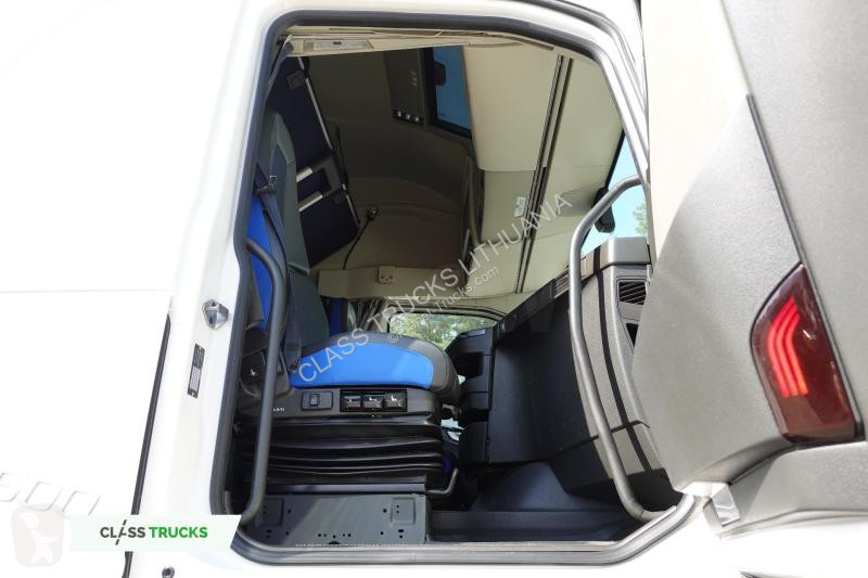 Traktor Volvo 500 Globetrotter XL Varios