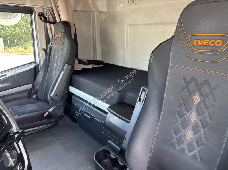 Tractor Iveco Hi-Way AS 460CV GNC