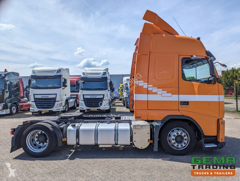 Traktor Volvo 0 4x2 Euro5 0 4x2 Globetrotter...