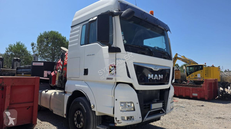 Traktor MAN 33.560