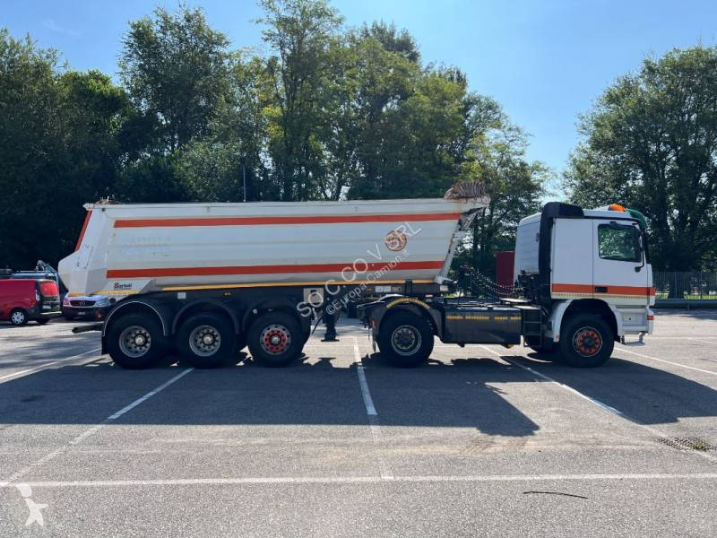 Traktor Mercedes