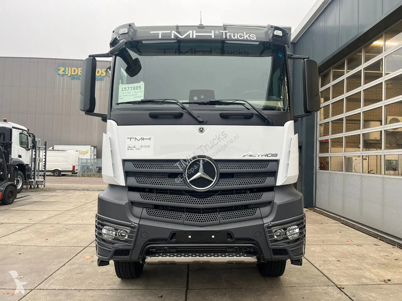 Tahač Mercedes 2045 S 4x2 Tractor Head