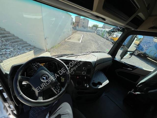 Traktor Mercedes