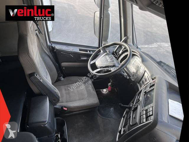 Traktor Iveco