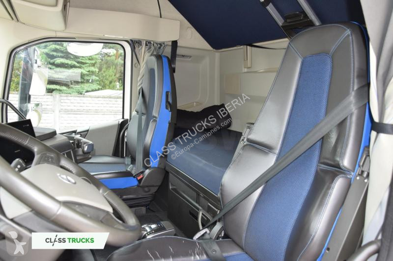 Traktor Volvo 500 Globetrotter XL