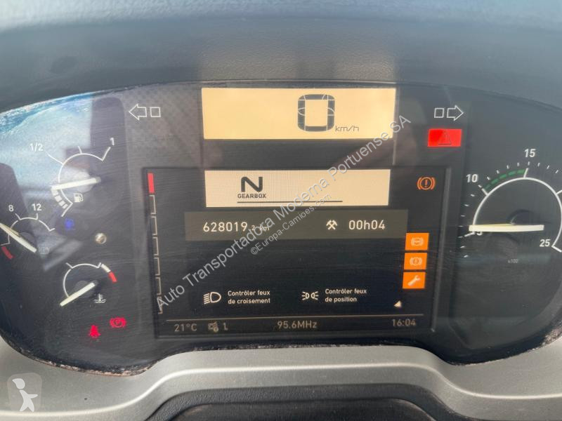 Traktor Renault 520 Gamme T