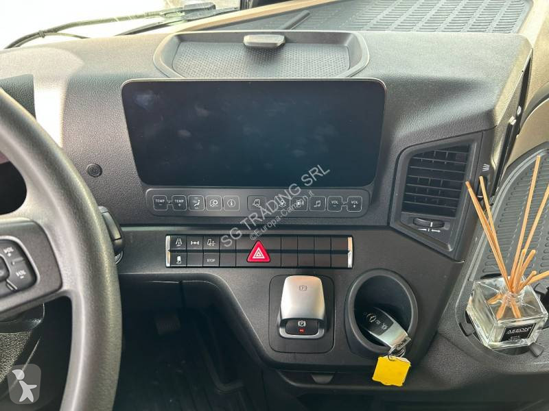 Traktor Mercedes