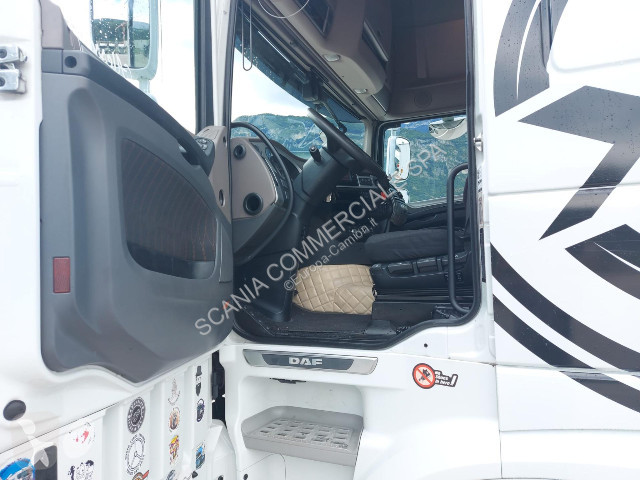 Cabeza tractora DAF XF 530