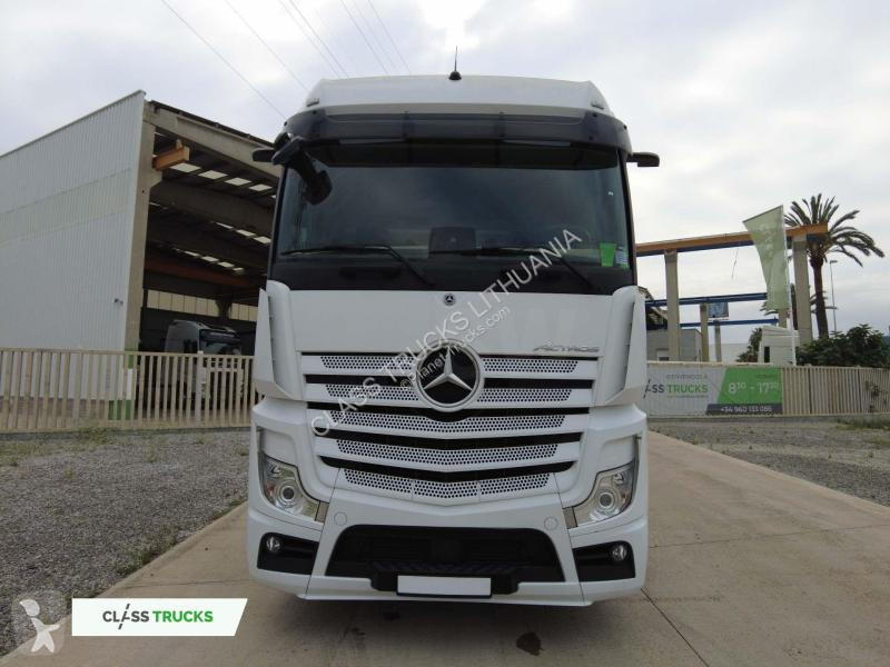 Tahač Mercedes 5 1845 BigSpace, Max tanks