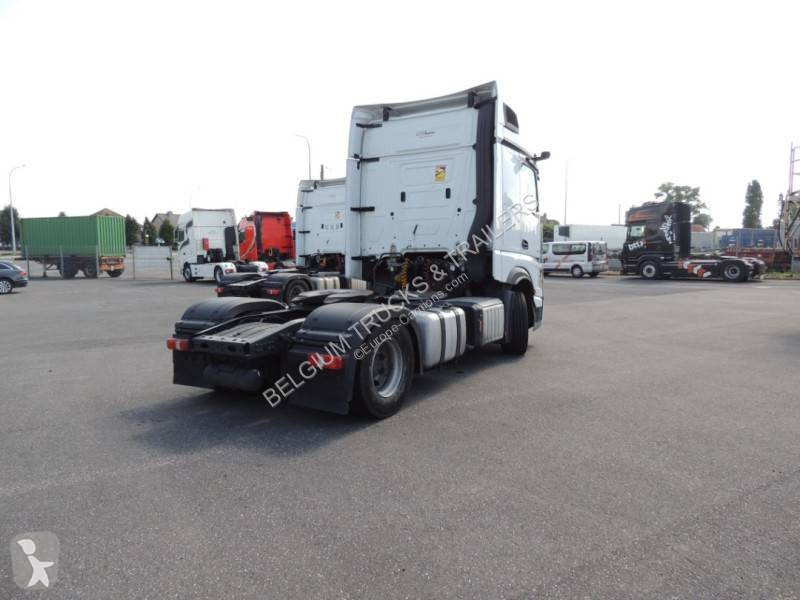 Traktor Mercedes