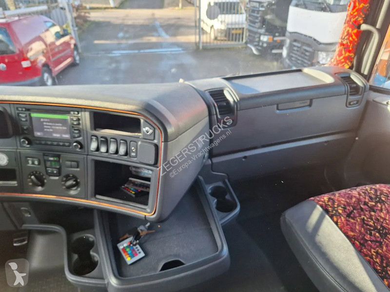Tahač Scania 520 520 V8