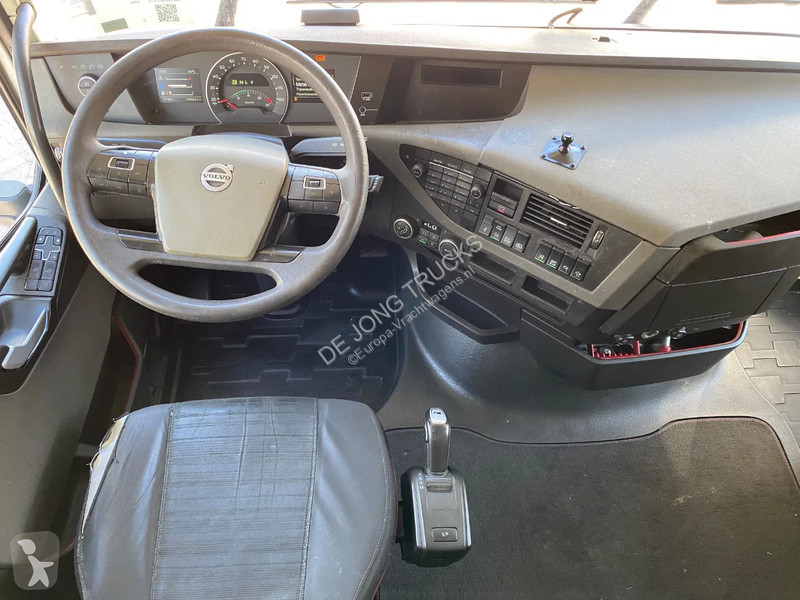 Tahač Volvo 13420 Globetrotter / ADR + PTO /...