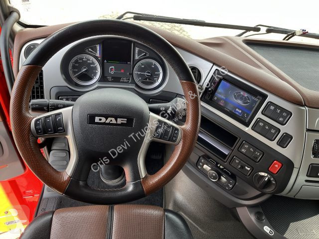 Traktor DAF 530 4x2 Low Liner / Exclusive Line...