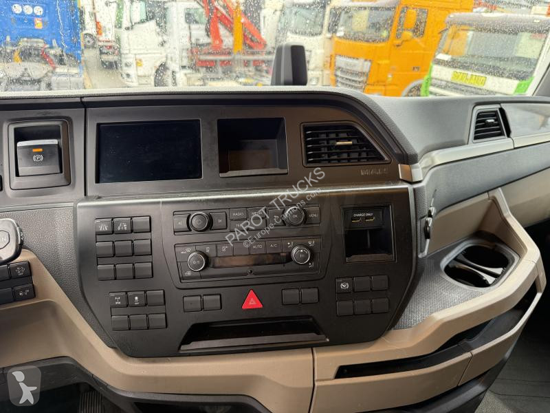 Tracteur MAN 18.510