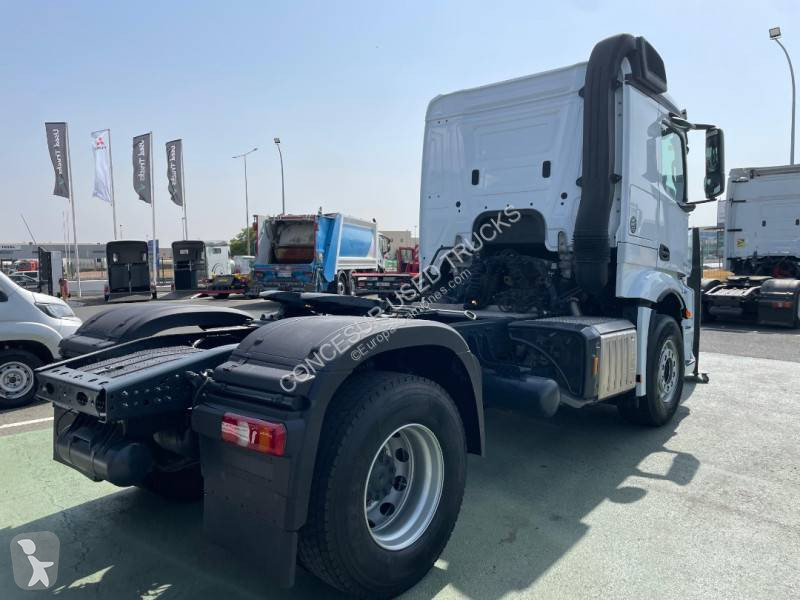 Traktor Mercedes