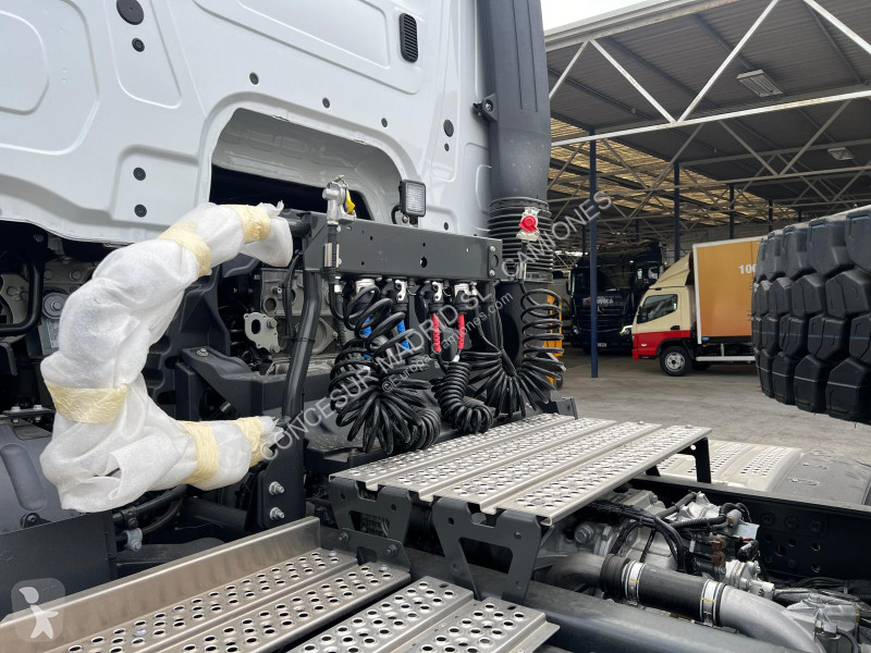 Traktor Mercedes  1842 AS