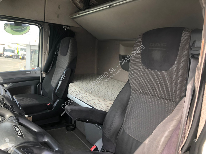 Traktor DAF  460