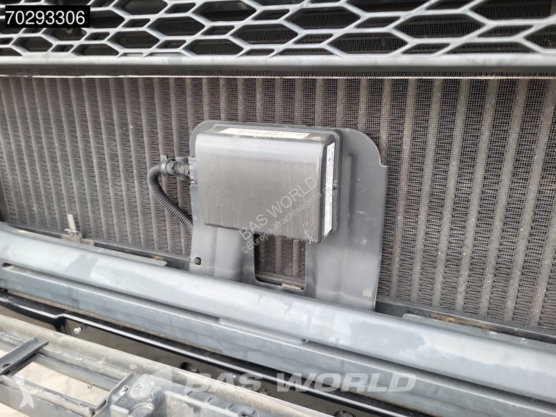Tahač Volvo 6X4 Retarder 2xTanks Lift-Axle...