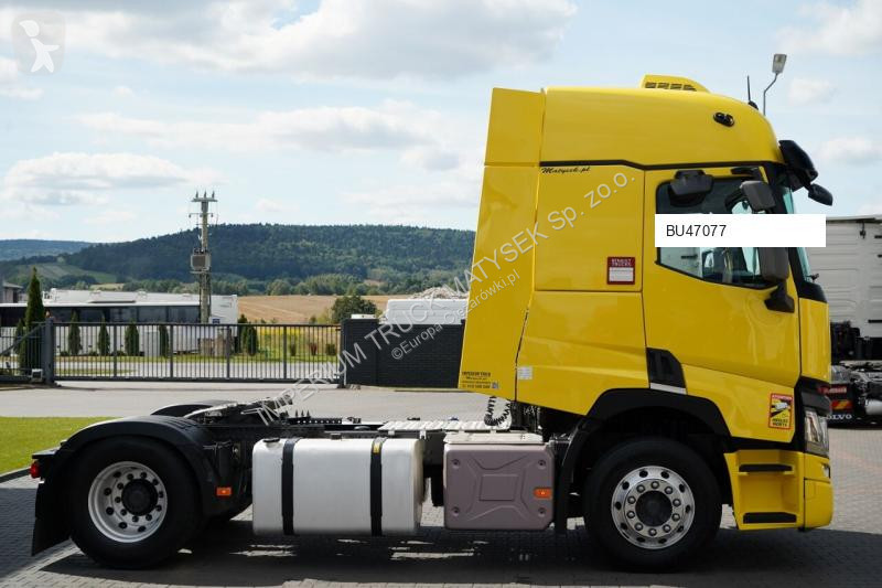 Tahač Renault T 440