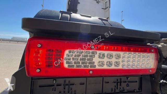 Cabeza tractora Volvo