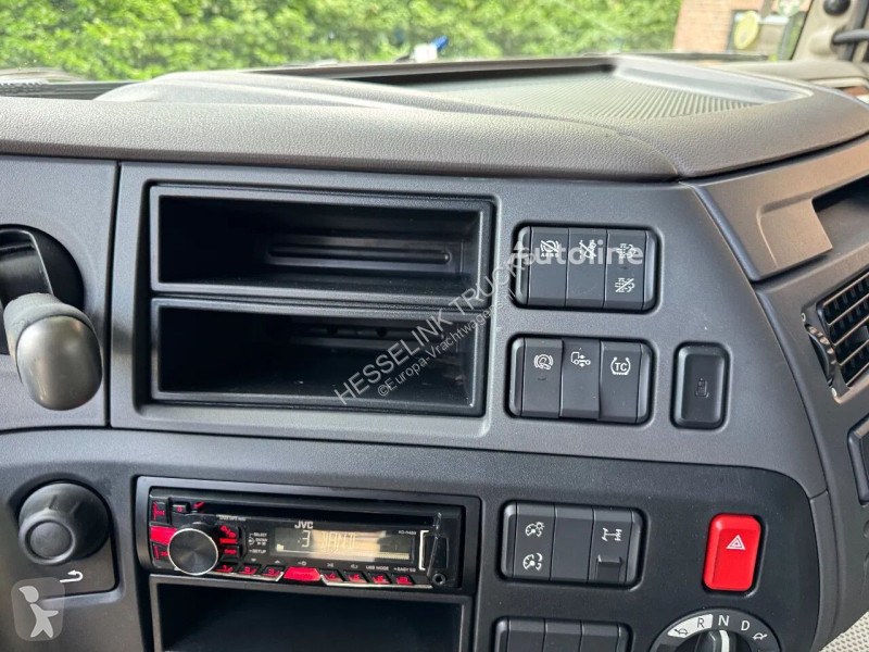 Traktor DAF XF 480 SSC Super Space 2x tank LED...