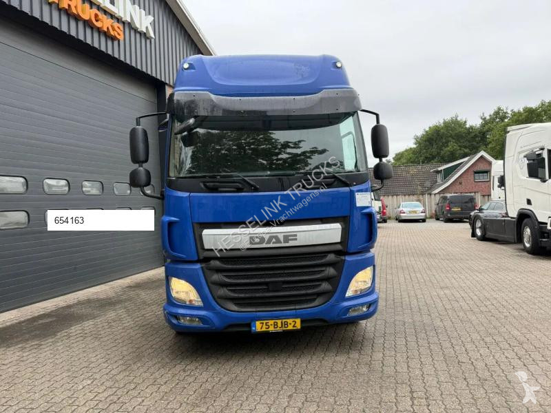 Traktor DAF CF 400 Space Cab side ACC 4x2...