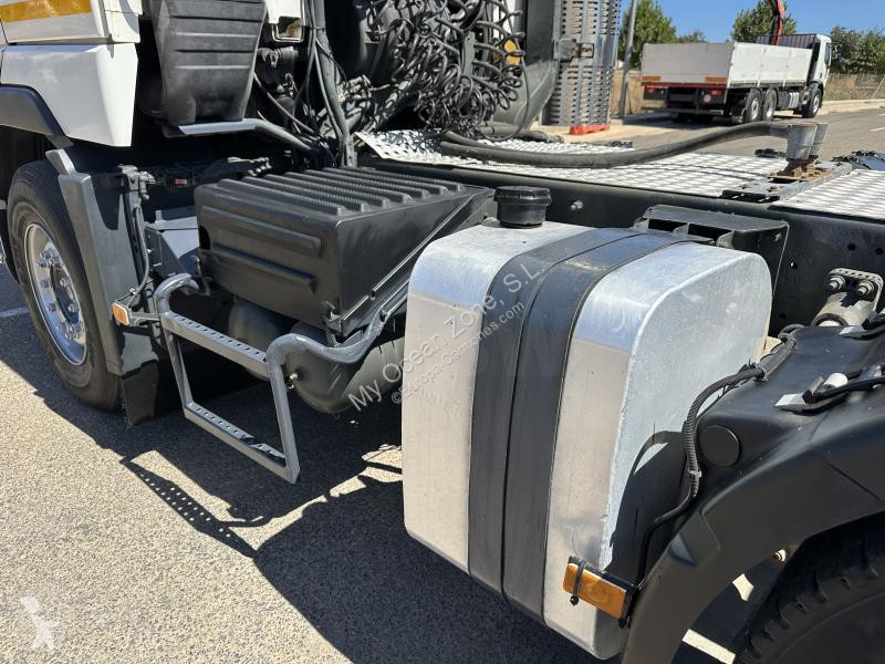 Tracteur Volvo 550