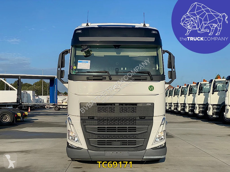 Traktor Volvo 500