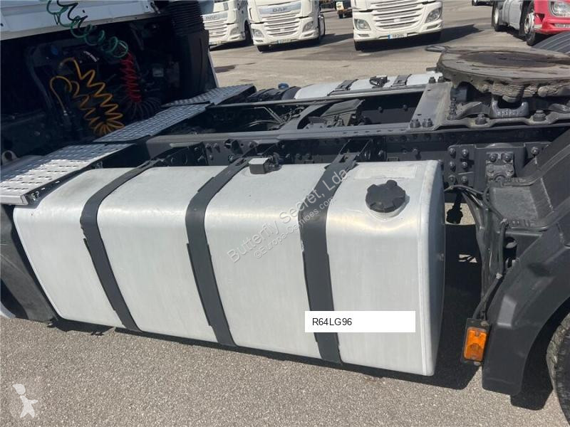 Cap tractor Renault AE 440