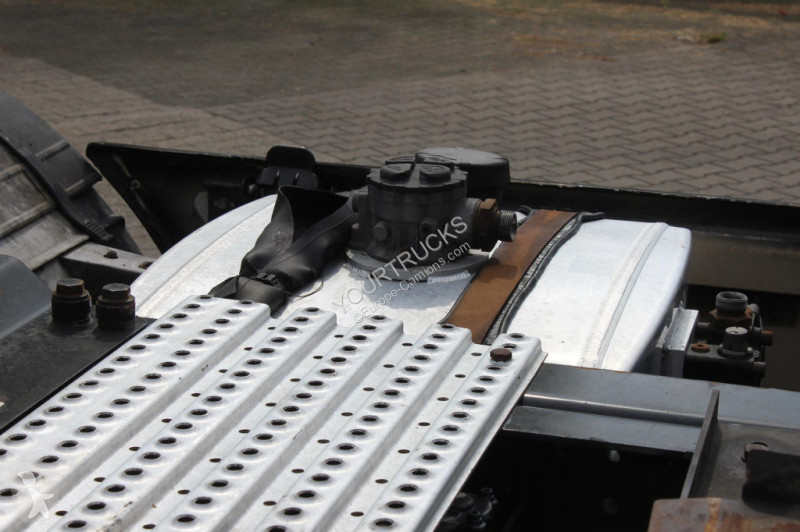 جرار Iveco   S-Way 510 Retarder 2Tank Navi...