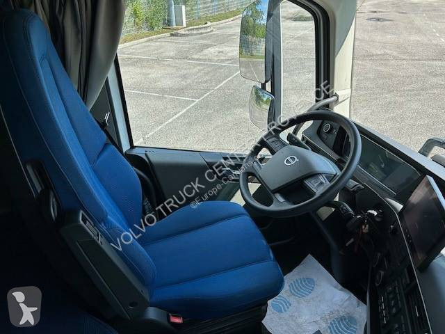 جرار Volvo