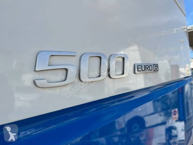 جرار Volvo