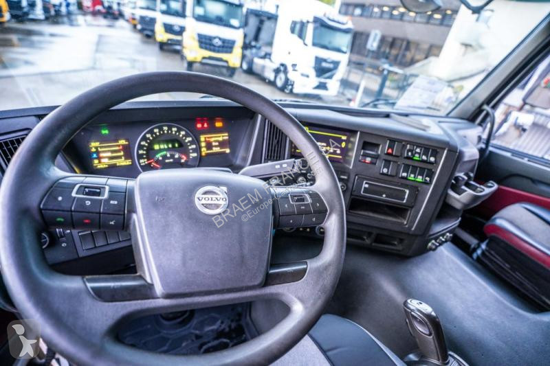 جرار Volvo 460 GLOB + HYDR