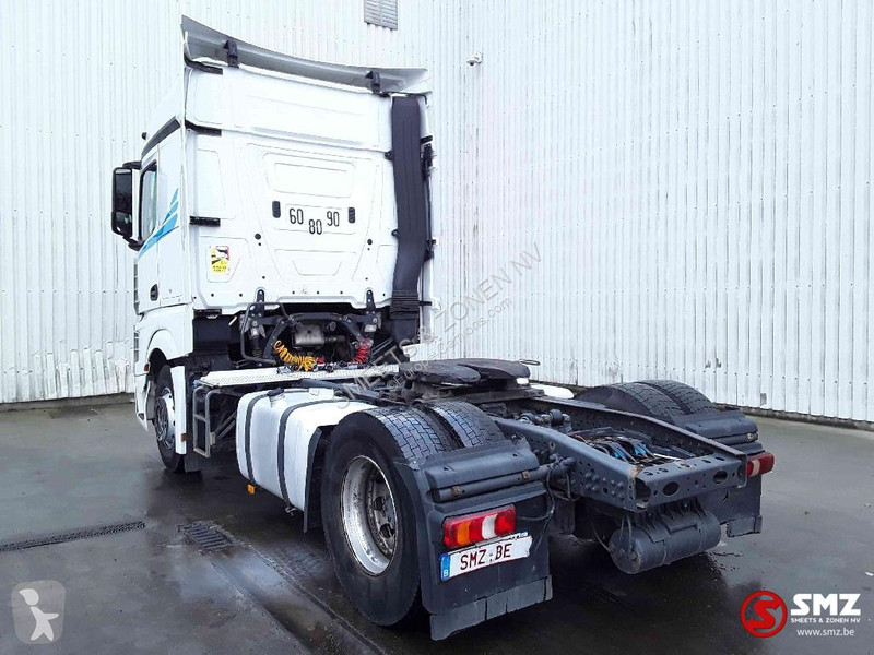 جرار Mercedes 1851 Euro 5 spoilers