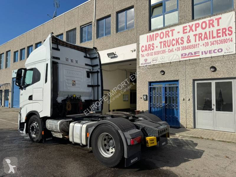 جرار Iveco