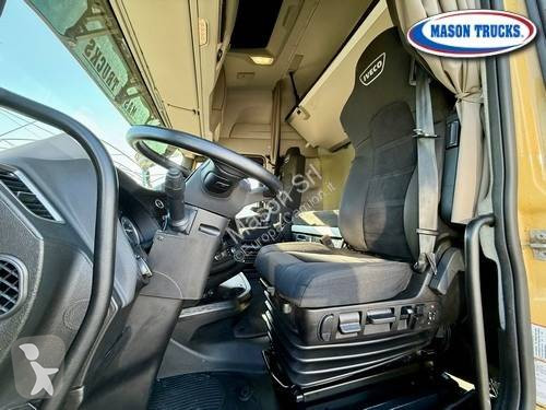 Traktor Iveco